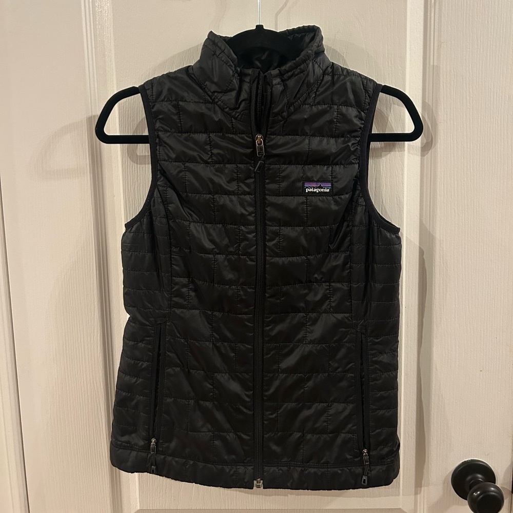 Patagonia Black Women's Lightweight Insulated Vest